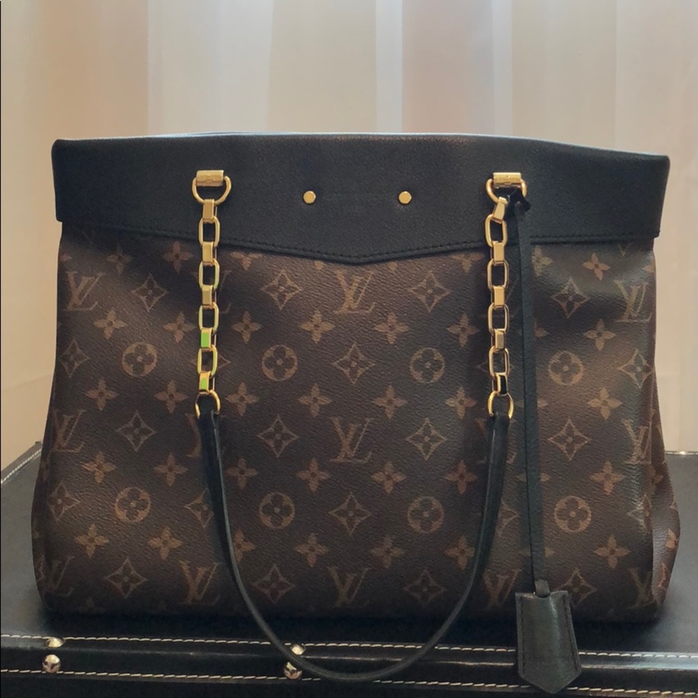 Louis Vuitton 2015 PALLAS Bag